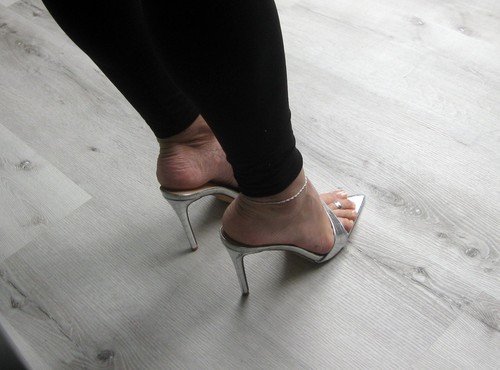 Sehr hohe stilettos - sehr,
