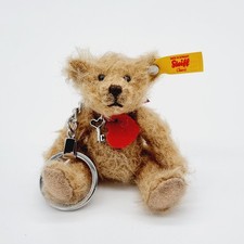 Steiff 039386 Tiny Teddybär mit Herz Schlüsselanhänger Mohair