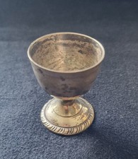 Eierbecher,  antik, versilbert ?  klassisch