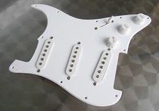 Fender Squier Vintage Korea Stratocaster Pickguard + Pickups kpl.gelötet