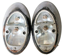 Original VW Käfer Rückleuchten Träger Gehäuse Links Rechts 111945215A 111945216A