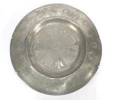 Zinnteller Adelsbesitz Wappen