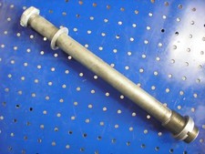 AXLE SWINGARM GSX-R 1000 K/2