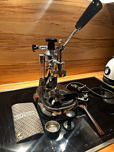 Pavoni europiccola - la,
