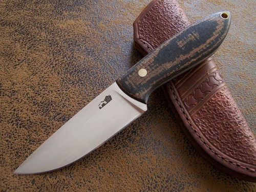 Custom knives exklusives - y.a.,