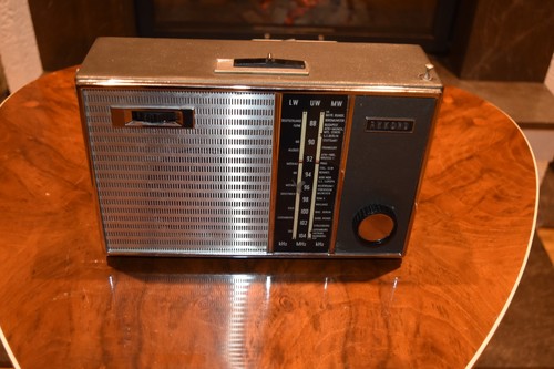 Akkord koffer transistor radio - akkord,