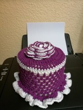 Klorollenhut Klopapiermütze Lila / weiß mit Rose  Deko Bad Auto  Neu Handarbeit