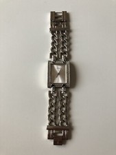 Guess Damenuhr Silber mit Zirkonia Steinen W95088L1