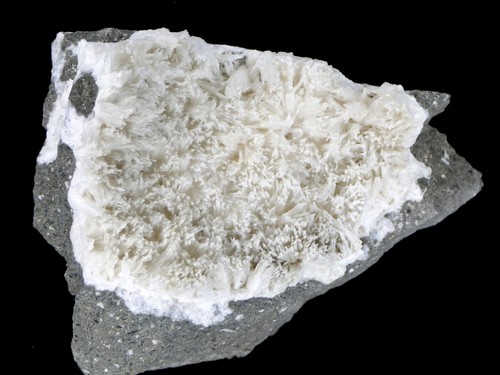 Natrolith phonolith vom - natrolith,