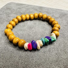 Holzperlen-Armband mit bunten Steinen – Unisex – elastisch – Boho Stil