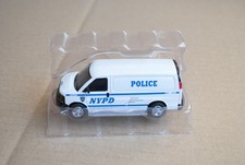 596 Chevrolet Express 1:64 New