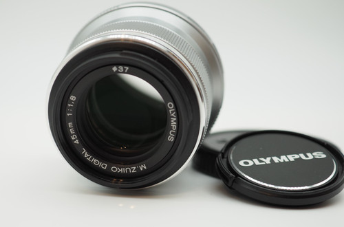 Near mint olympus zuiko - mint:, m.zuiko