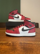 Nike Air Jordan 1 Mid GS Chicago Black Toe, 554725 069, UK6/ EU40/US7Y