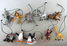 FREMDFIGUR + KOMPLETTSATZ / MADAGASCAR 1 mit ÖSE von HERSTELLER ? + RAR K17