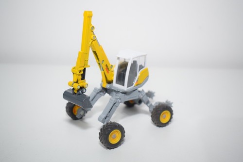 C12 siku 3548 menzi muck - 1:50,