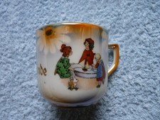alte Kindertasse Porezllan