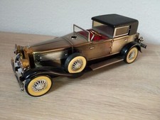 Grosses Tisch-Feuerzeug Auto