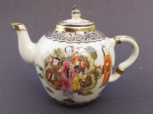 Chinesische teekanne mit - teekanne,