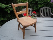 Antiker schwerer Massivholz Kinderstuhl Schulstuhl