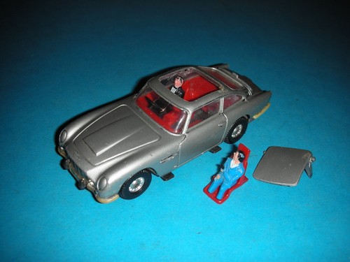 Corgi 007 aston martin db - 007,