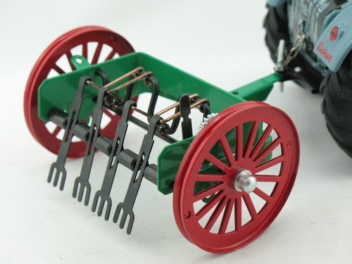 Blechspielzeug traktor - blechspielzeug,