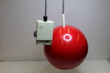 Cosack Kugellampe rot f. ERCO Schienensystem, 70er Jahre