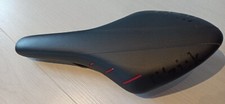 Rennradsattel FIZIK Arione R7 - schwarz/rot