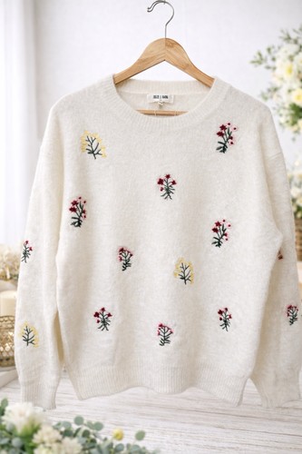 Pullover bestickt mit
