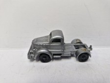 Vinatge WIKING REMAKE of  Henschel Schlepper PLASTIC 1950's 1/87 Unknown maker i