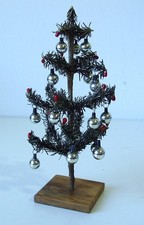 Antiker kleiner Weihnachtsbaum