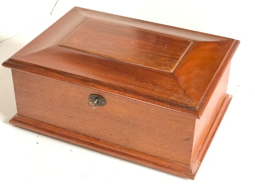 Antiker holz - antiker,