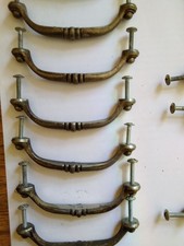 9 ält.  Schubladen/Schrankgriffe  silberfarben L 8443 mit dazu geh. Schrauben