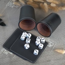 Würfelbecher Knobelbecher