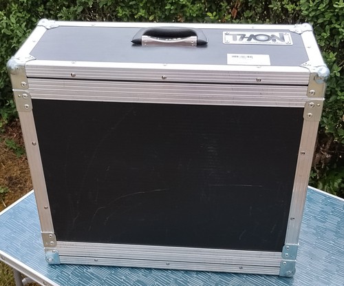 Thon rack 4 - 19",
