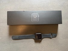 Apple Watch Series 5 Nike 44mm Schwarz