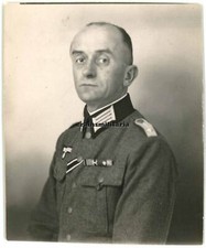 Orig. Foto Portrait Heer Offizier Oberleutnant m. Orden Polizei Ordensspange