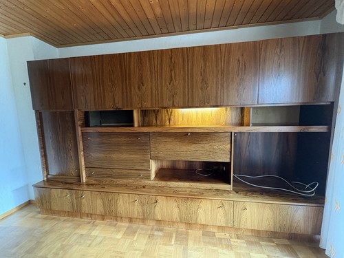 Wohnzimmerschrank