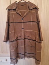 Poncho-Mantel mit Kragen v