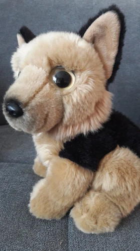 Kuscheliger schäferhund rex - kuscheliger,