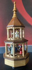 Alte handbemalte Spieluhr –Weihnachten– Dreh-Holz-Turm/Weihnachtspyramide in OV