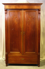 Sehr schöner alter Nußbaum-Dielenlschrank  Jugendstil um 1895/1910...