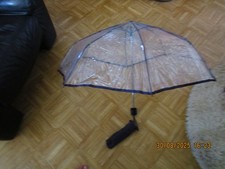 Damenregenschirm / klein verstaubar - neuwertig!