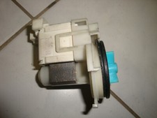 2.Laugenpumpe Pumpe Bauknecht Whirlpool gebraucht