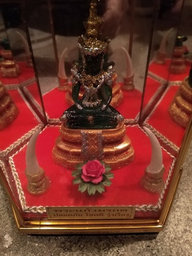 Budda figur groß