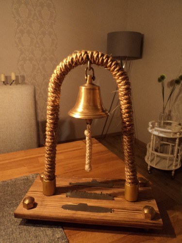 Grosse stammtischglocke auf - ,