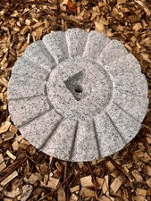 Mühlstein Brunnen Granit Naturstein Dekostein D 20 cm