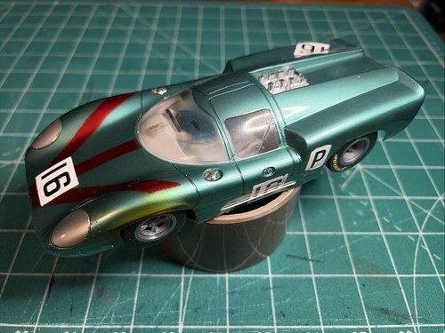 Carrera 124 lola t30 - 124,