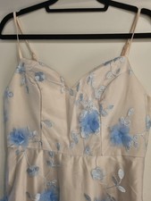 Cremefarbenes Halblanges Kleid Gr.36 Mit Hellnlauen Blumen