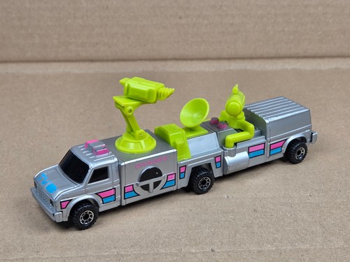 Matchbox connectables van - tv,