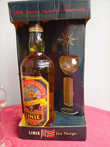 Linie aquavit premium mit - linie,